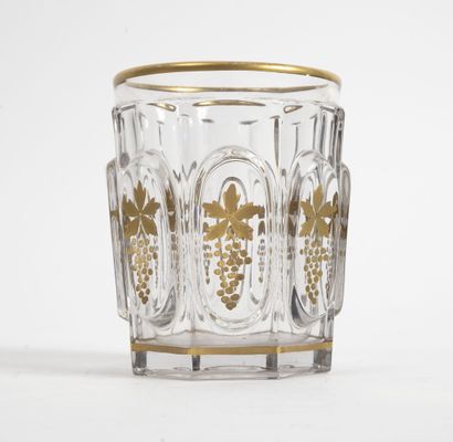 Crystal goblet, gilded.

H. 11 cm ; Diam....