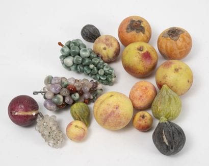 CHINE ou EUROPE
Lot of fifteen fruits of...