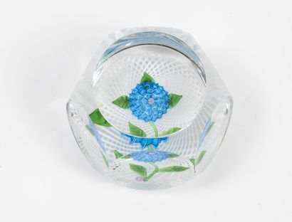 SAINT LOUIS
Paperweight ball in colorless...
