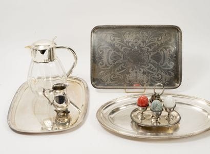 Lot in silver plated metal including :

-...