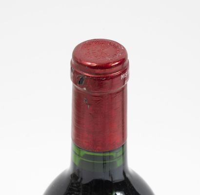 PETRUS
1 bottle, 1986.

Pomerol.

Good level...