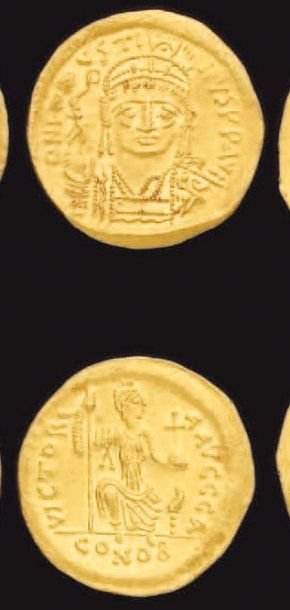 Justin II (565-578) : Solidus : son buste...