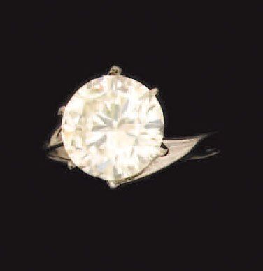 Diamant taille ancienne sur papier accompagné...