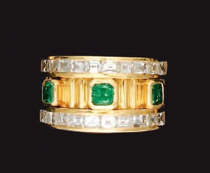 Bague bandeau en or jaune gravé de filets,...