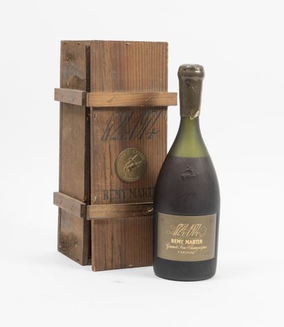 REMY MARTIN 
1 bouteille de Cognac 70 cl.

Grande...