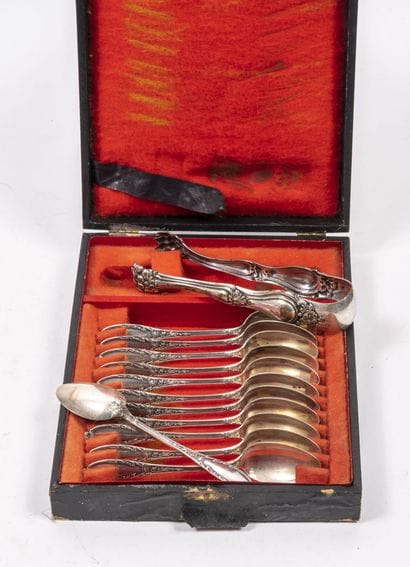 Twelve silver tea spoons (950), with acanthus...