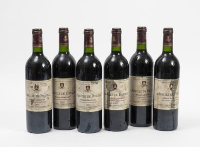 L'ABEILLE DE FIEUZAL
6 bouteilles, 1995.

Pessac-Léognan.

Niveaux...