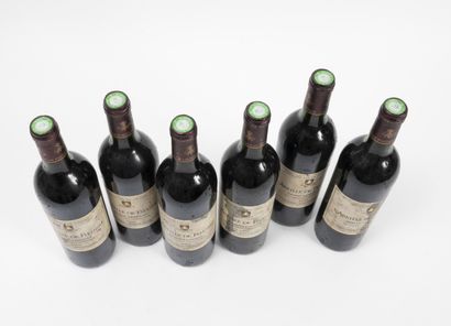 L'ABEILLE DE FIEUZAL
6 bouteilles, 1995.

Pessac-Léognan.

Niveaux...