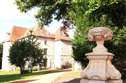 Une nuit pour deux personnes au Château d'Hermival...