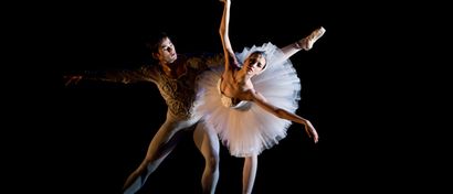 Cours de danse classique avec Clémence Gross

Clémence...