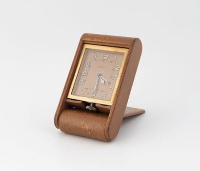JAEGER LECOULTRE
Travel alarm clock in metal...