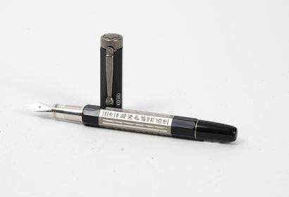 MONTBLANC Heritage Egyptomania
Stylo plume...