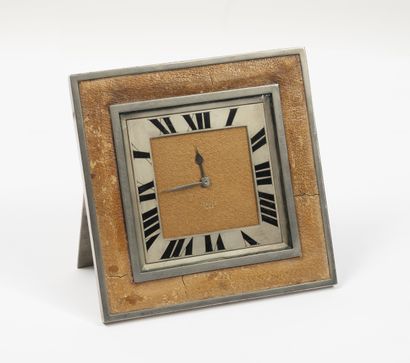 HERMES, Paris
Pendulette de bureau de forme...