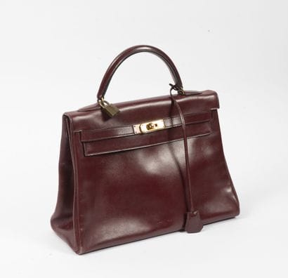 HERMES Paris
Sac Kelly 32 cm retourné en...