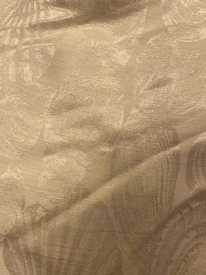GRES
Belle robe sans manche en soie damassée...