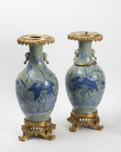 CHINE, XIXème siècle. 
Pair of porcelain...
