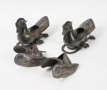 CHINE, fin du XIXème siècle
Pair of lying...