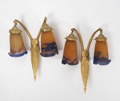 MULLER
Pair of sconces with two lights. 
Fluted...