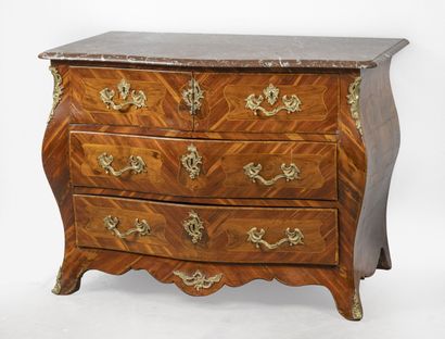 VALLEE du RHIN ou ALLEMAGNE, 
Commode tombeau...