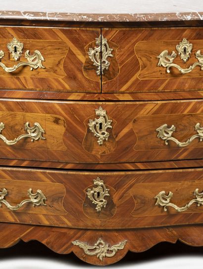 VALLEE du RHIN ou ALLEMAGNE, 
Commode tombeau...
