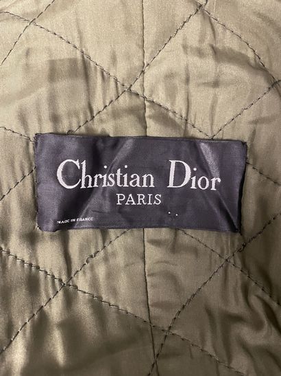 Christian DIOR, Paris
Manteau en peau vert...