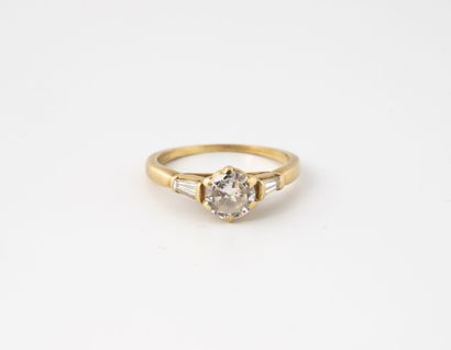 Bague en or jaune (750) sertie d'un diamant...
