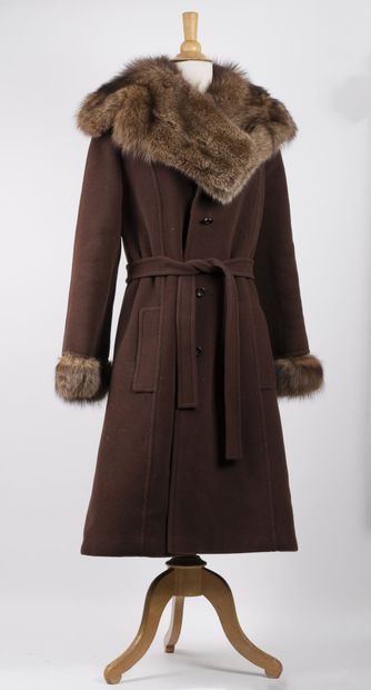 Christian DIOR, Automne Hiver 1973
Manteau...