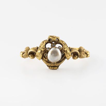 Articulated bracelet in yellow gold (750)...