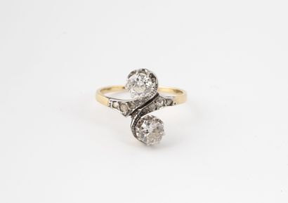 Yellow gold (750) toi et moi ring set with...