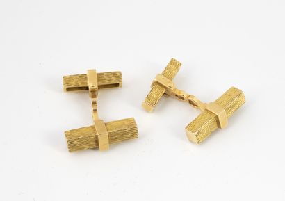 Paire de boutons de manchettes en or jaune...