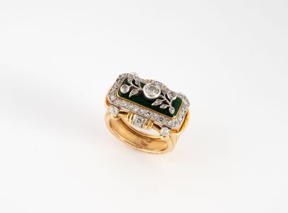Yellow gold (750) and platinum (850) ring...