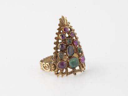 INDE, XXème siècle
Yellow gold (750) ring...