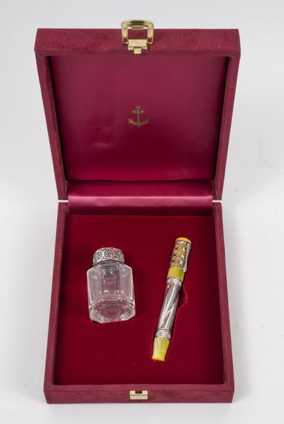 ANCORA
Stylo plume et encrier.
Plume en or...