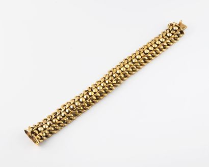 Yellow gold (750) hollow twisted mesh bracelet...