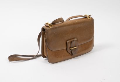 HERMES Paris
Sac porté épaule en veau grainé...