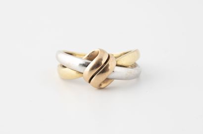 Bague trois ors (750) jaune, rose et gris...