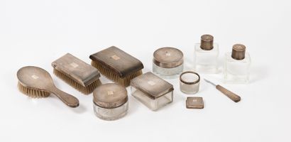 GUCCI
Nécessaire de toilette en argent (min....