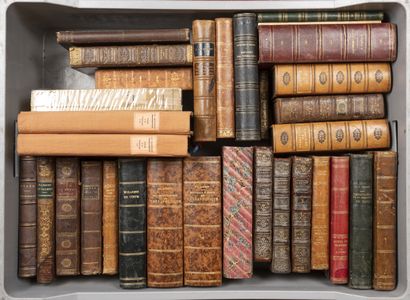 MANETTE de livres en état usagé, certains...