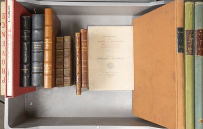 2 CAISSE de livres sur la Provence, dont...