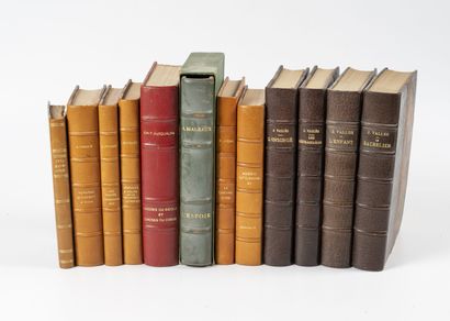 CAISSE de livres sur la littérature, dont...