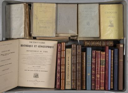 MANETTE de livres sur la Provence, dont :
Marseille,...