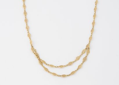 Necklace in yellow gold 750 with filigree...