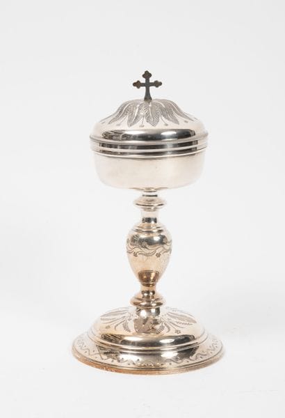 Ciborium with cup and cover in doucine topped...