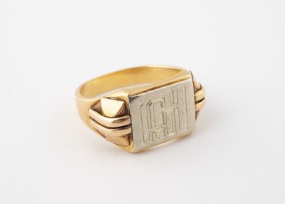 Bague chevalière en or jaune et gris 750...