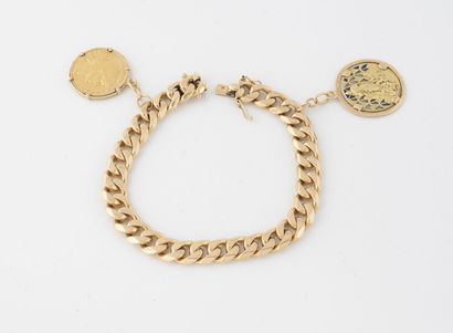 Bracelet gourmette en or jaune (750) retenant...