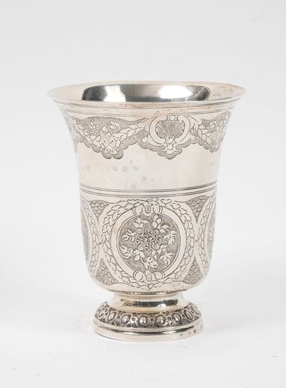 Silver tulip kettle (750) on pedestal engraved...