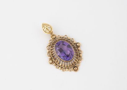 Yellow gold (750) pendant centered with an...
