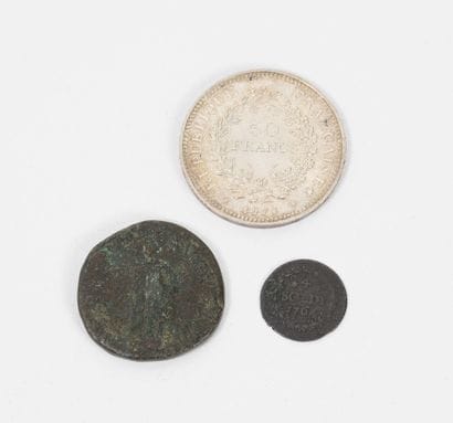 Lot of three coins :
-1 silver coin 50 francs...