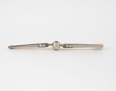 Broche barrette en ors jaune et gris (750)...