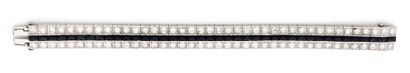 Elegant platinum (850) ribbon bracelet centered...